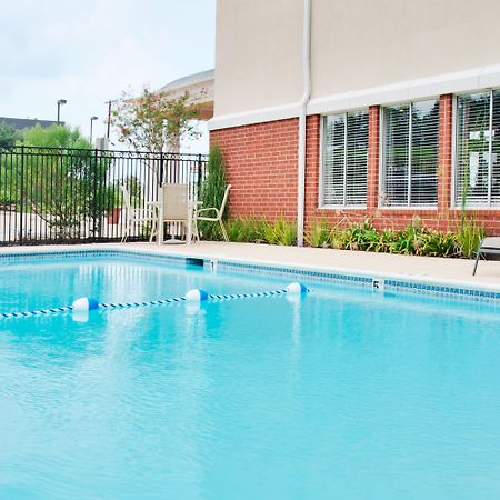 Holiday Inn Express Hotel & Suites Livingston Exterior photo