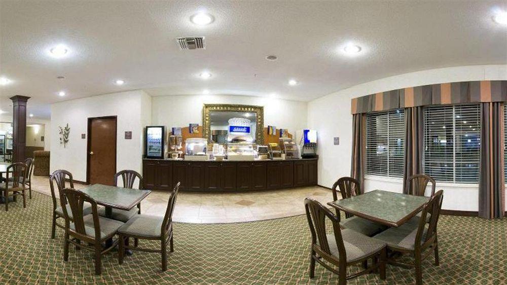 Holiday Inn Express Hotel & Suites Livingston Exterior photo